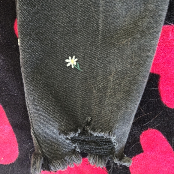 Tinseltown Black Boyfriend Jeans with Subtle‎ Embellishments 7.  J34 - Picture 7 of 10